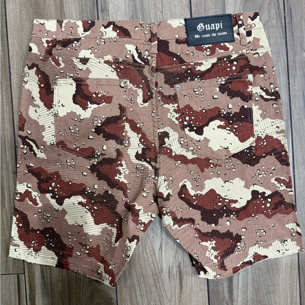 NWT GUAPI Blood Diamond Distressed Stacked Tan Camouflage Shorts‎ Sz 38